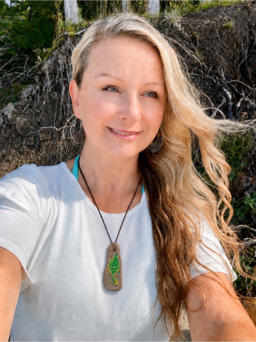 Driftwood 🍃Green Leaf Pendant Necklace